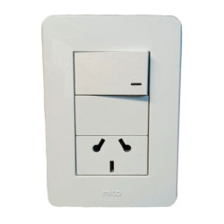 Llave de luz jeluz mito armada con 1 punto y un toma polarizado combinado de 10a blanco