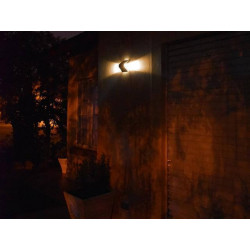 Luz solar NISUTA para pared con sensor de movimiento y luz secundaria