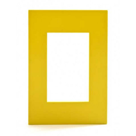 Tapa JELUZ Platinum para bastidor de 3 módulos amarillo