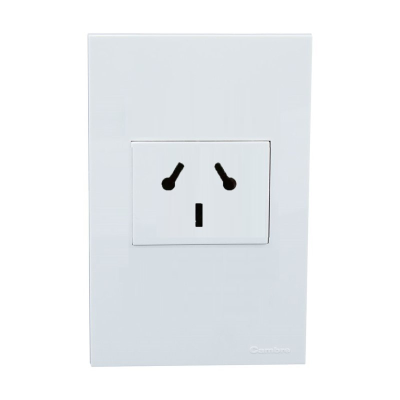 Conjunto armado CAMBRE S.XXI 1 tomacorriente combinado polarizado 10A blanco