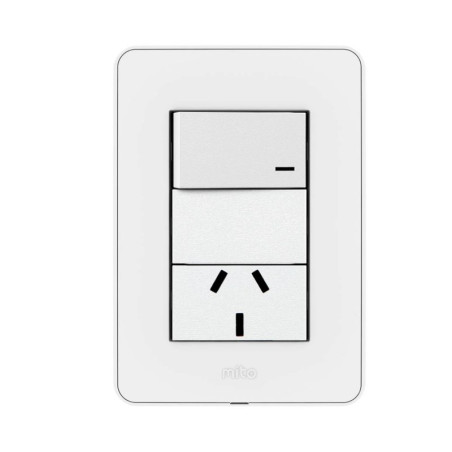 Conjunto armado JELUZ MITO punto y tomacorriente combinado 10A blanco