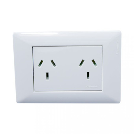 Conjunto armado CAMBRE S.XXII tomacorriente doble polarizado 10A blanco