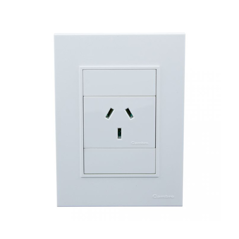 Conjunto armado CAMBRE BAUHAUS 1 tomacorriente polarizado 20A blanco Conjunto armado CAMBRE BAUHAUS 1 tomacorriente polarizado 20A blanco