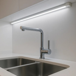 Listón led MACROLED interconectable con interruptor 13W 1170lm 6500K luz fría 90cm