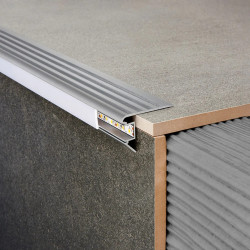 Perfil de aluminio para led ATRIM LUMIERE Maxi Nariz de escalón 2.5m