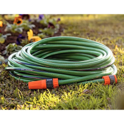 Manguera flexible TRAMONTINA 20M verde con acople para jardin