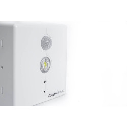 Luz de emergencia GAMASONIC HALL 3W 339lm lente corrector c/sensor de mov.infra.