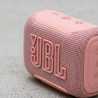 Parlante Bluetooth JBL GO 5 rosa portátil