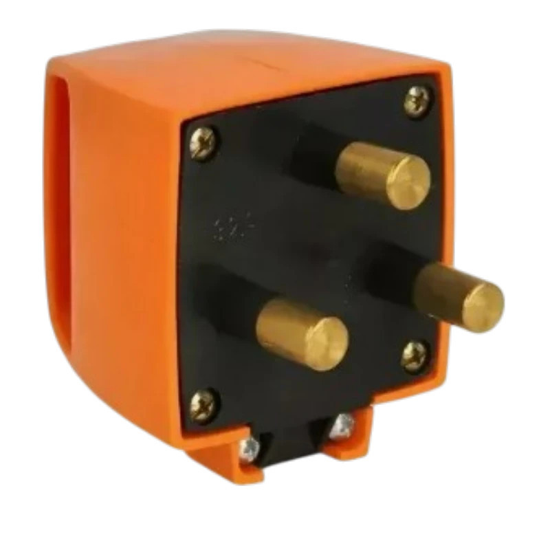 Ficha industrial 3 x 32A con salida lateral