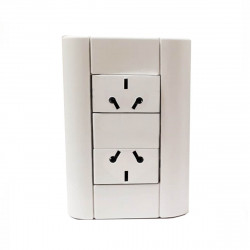 Llave de luz JELUZ Verona armada con 2 toma corriente de 10A